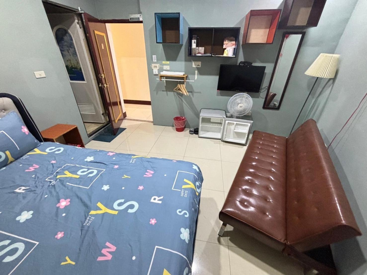 Luyu Homestay Луган Экстерьер фото