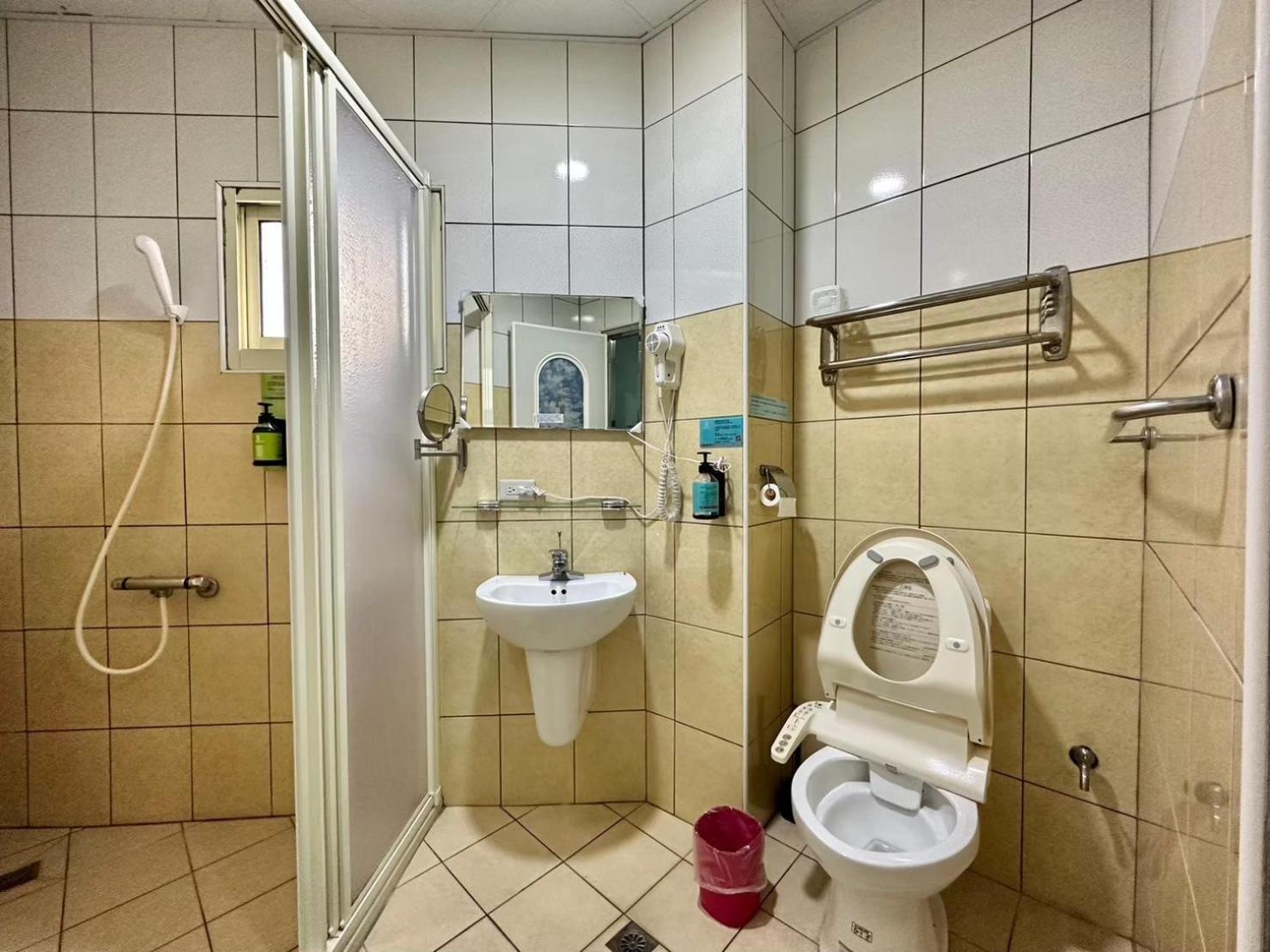 Luyu Homestay Луган Экстерьер фото